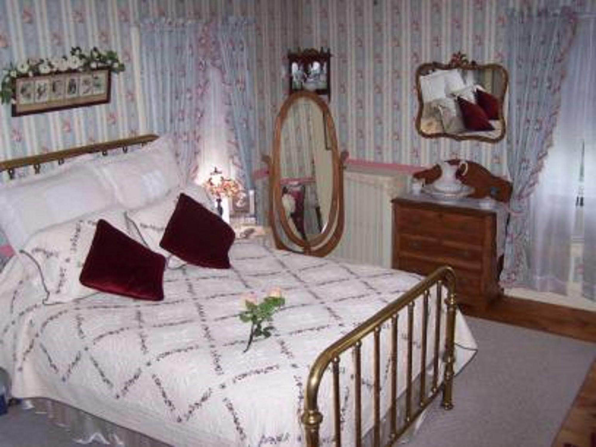 Bellinger Rose Bed & Breakfast Herkimer Quarto foto
